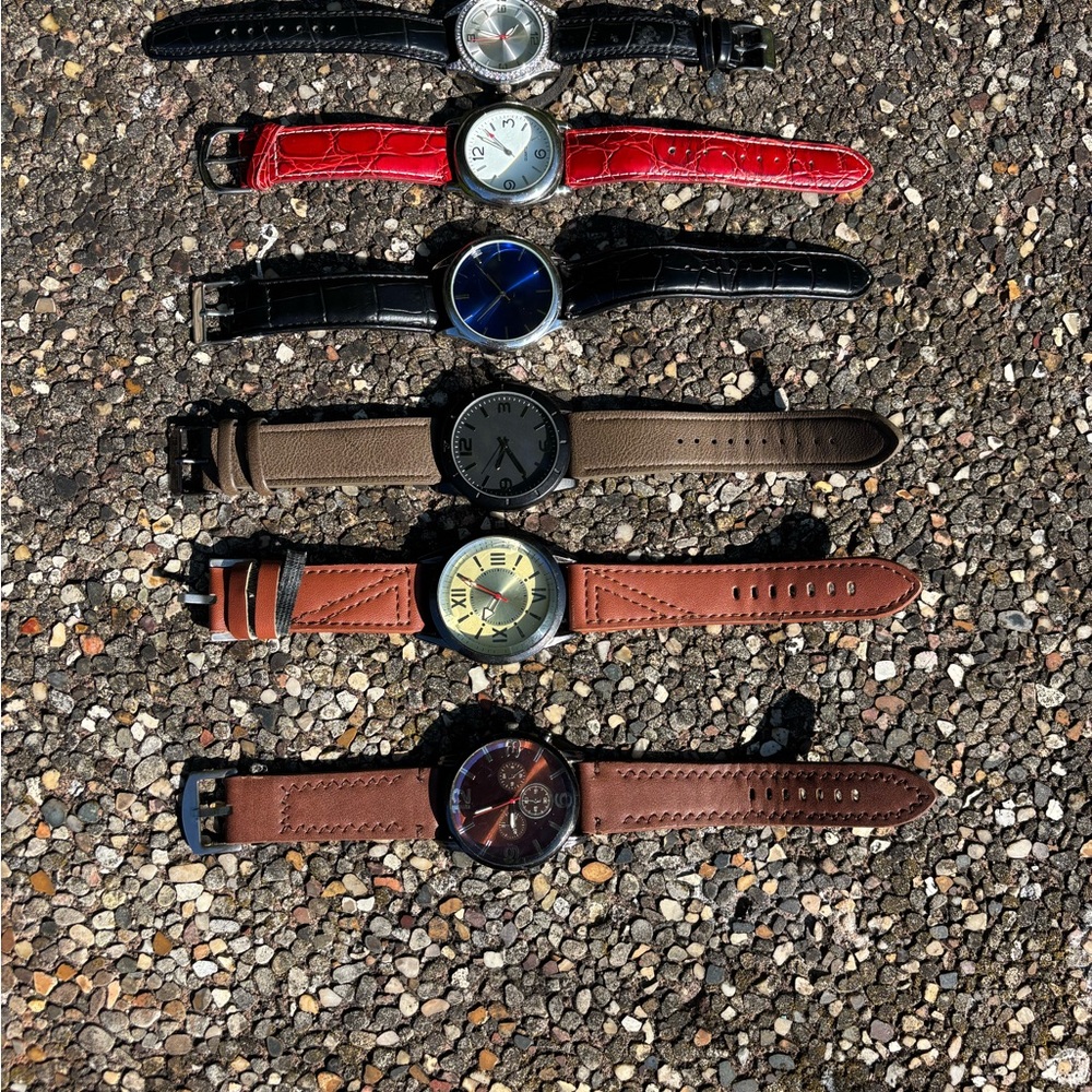 Stylish Assorted Wristwatch Set - image 2